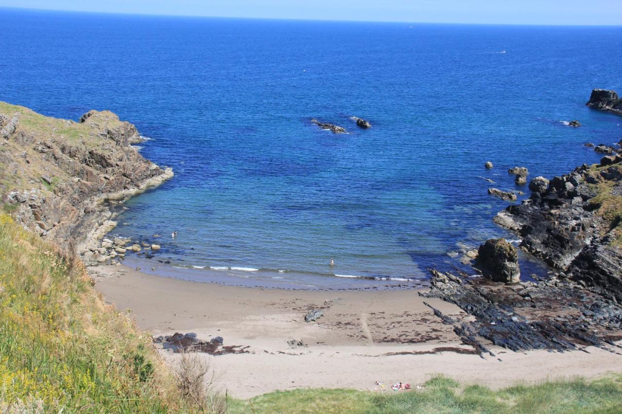 Bellevue Holiday Cottage Gardenstown Bagian luar foto