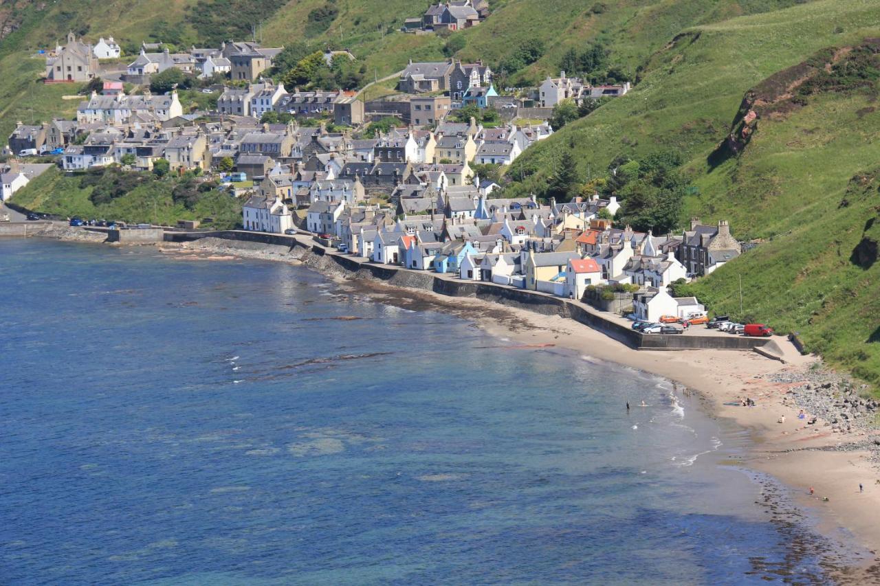 Bellevue Holiday Cottage Gardenstown Bagian luar foto